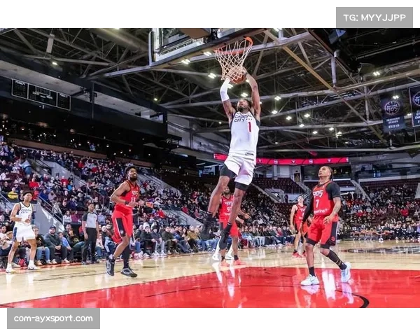 三节战报：奇才与黄蜂比赛成为失误大战，多次发球被抢断